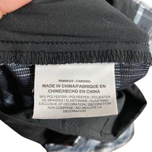 Nike Women's Plaid Dri-Fit Performance Wear Tour Golf Pant - Picture 7 of 10